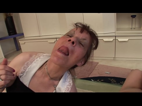 ❤️ Ogogo ababili nomkhulu oyedwa banabathathu ️❌ ku-zu.myteporn.ru ❤